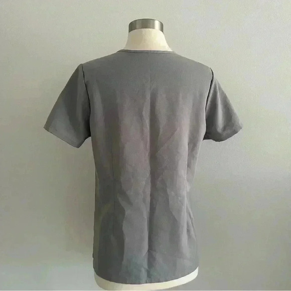 Figs Catarina One Pocket Scrub Top Gray S - Picture 3 of 6